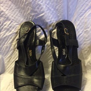 Woman’s SAS leather sandals- Size 11